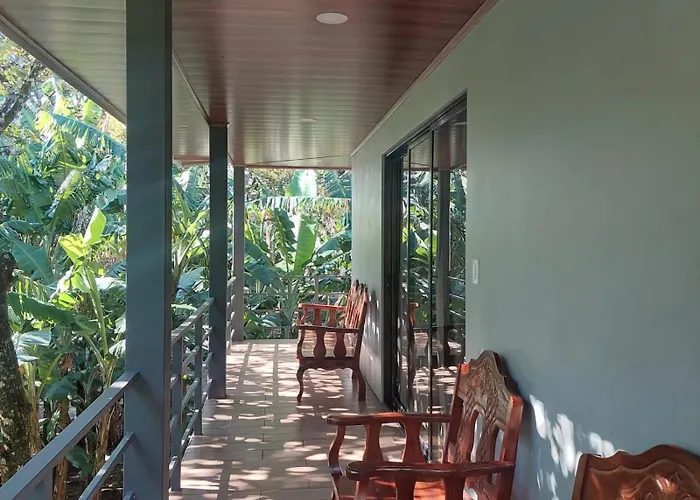 Family Surrounded By Nature - Patio & Pool